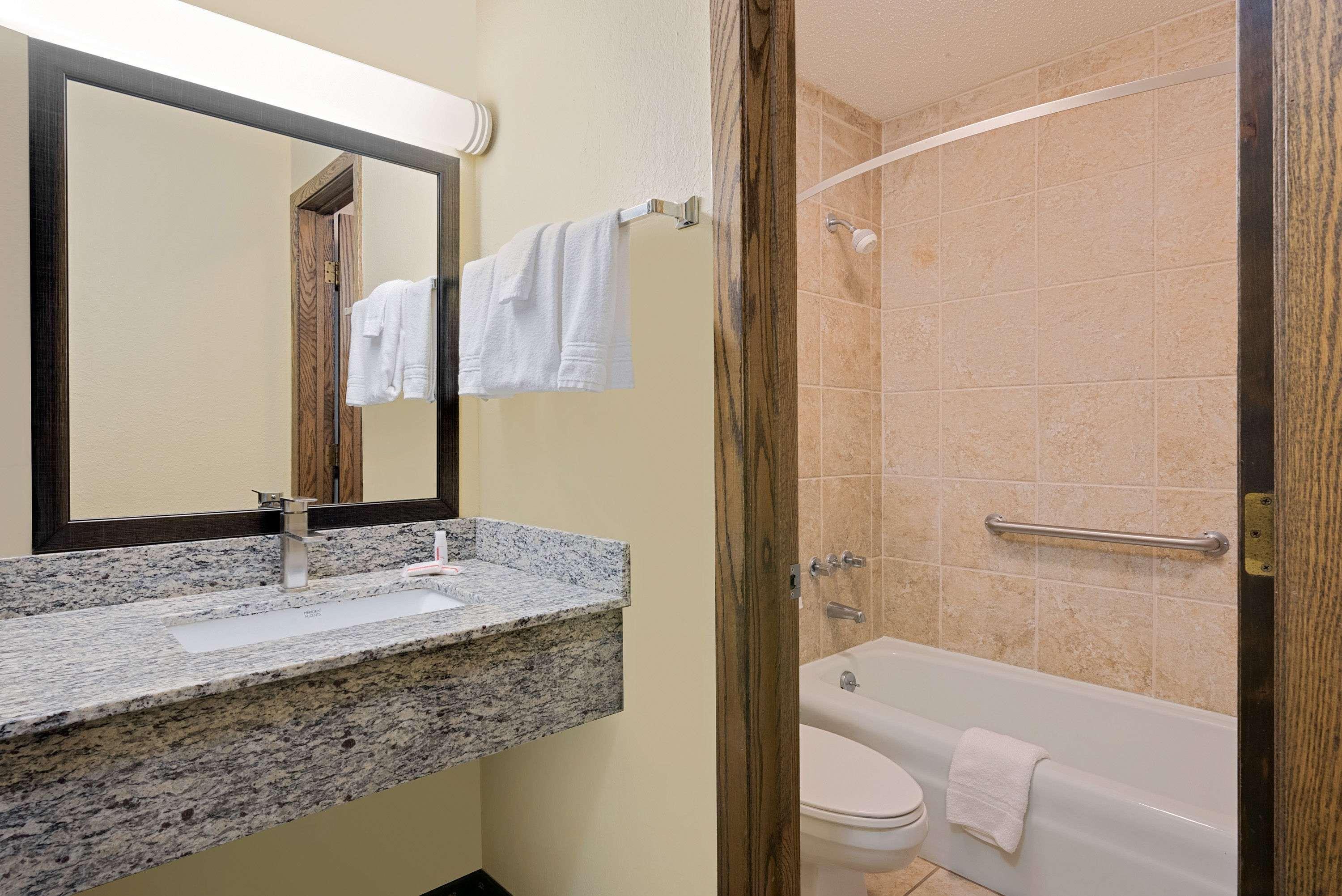Days Inn By Wyndham International Falls Bagian luar foto