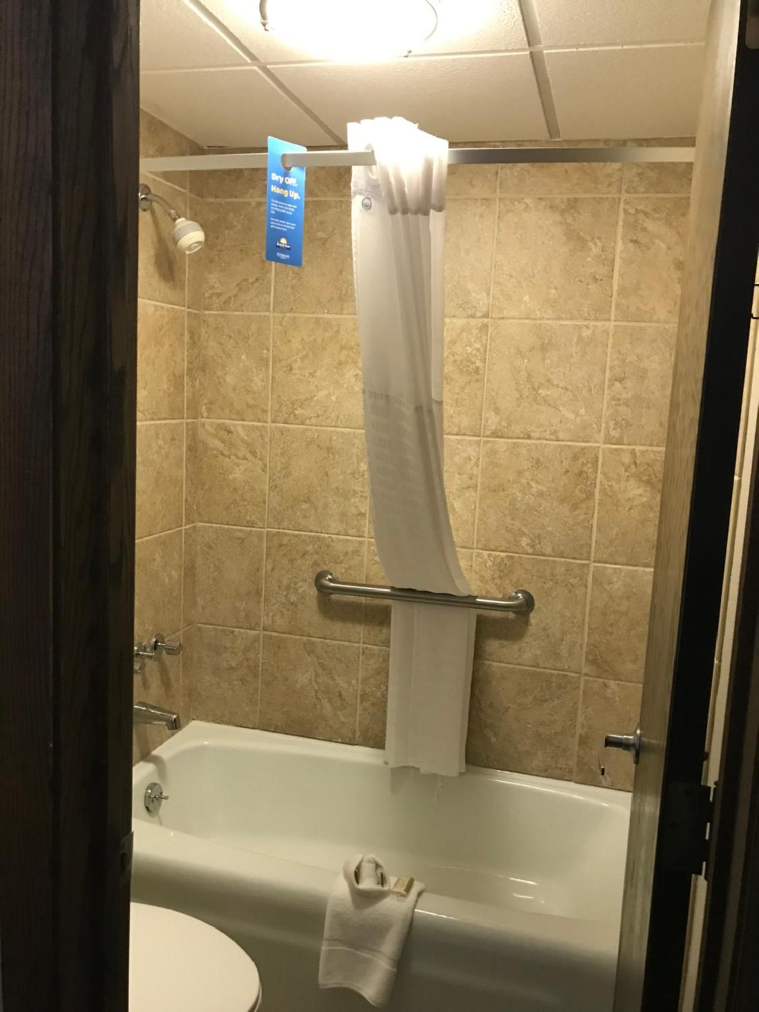 Days Inn By Wyndham International Falls Bagian luar foto