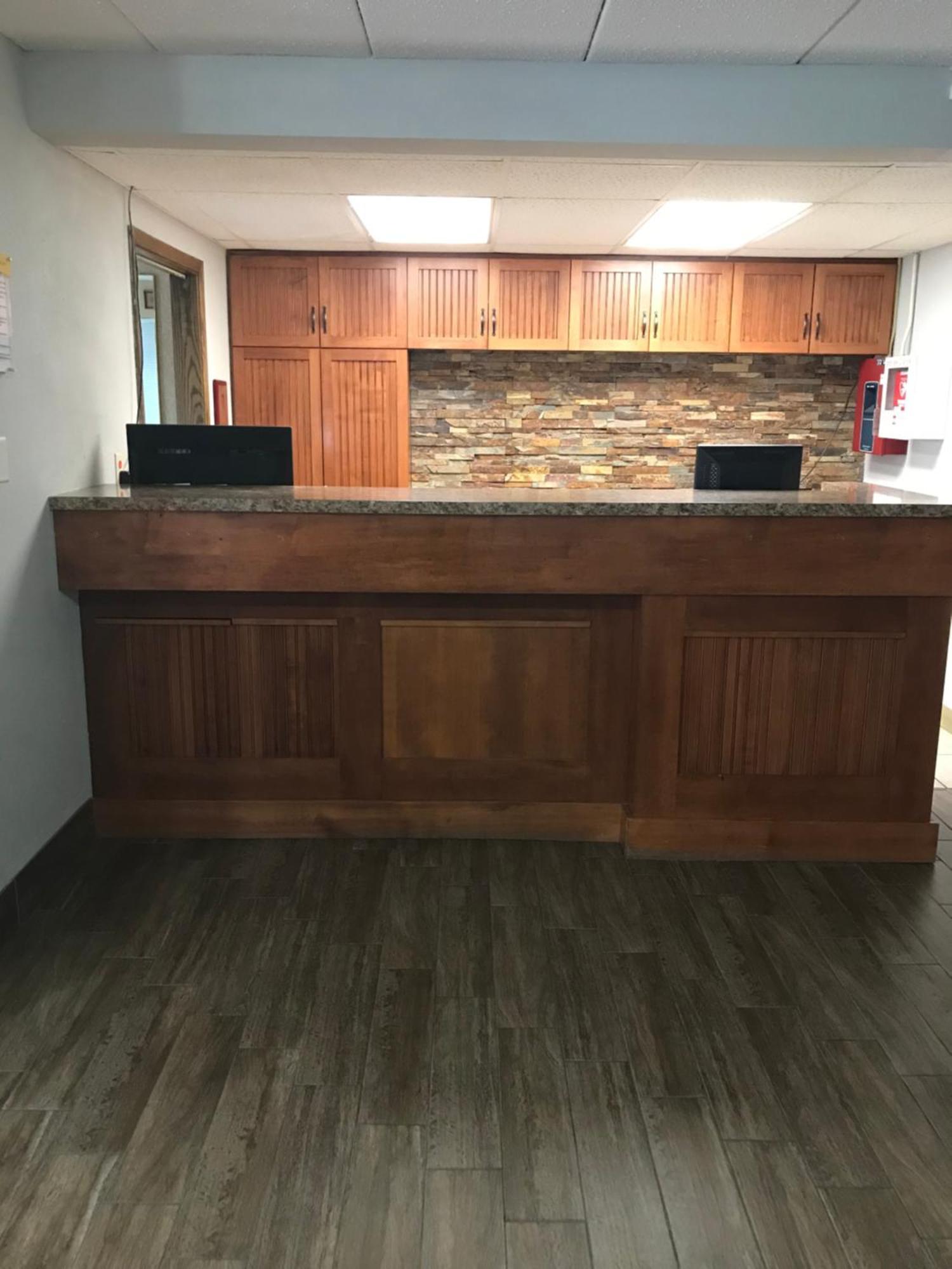Days Inn By Wyndham International Falls Bagian luar foto